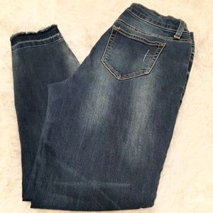 Makers of True Originals Skinny Jeans–Size 29